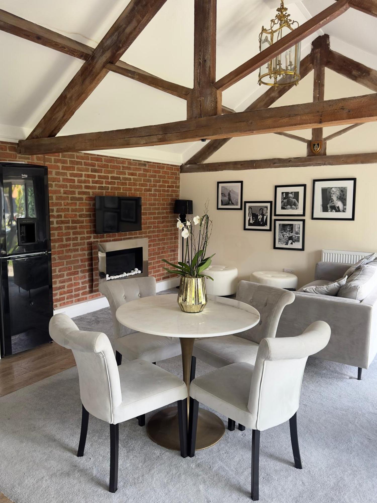 The Luxury Annex At Barmby Moor House Apartment York Exterior photo